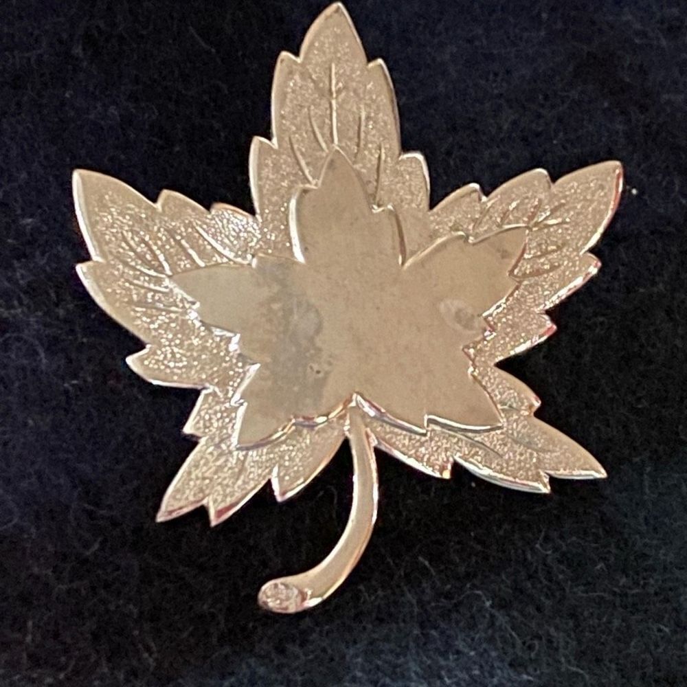 Monet Silver Maple Leaf Pin Brooch